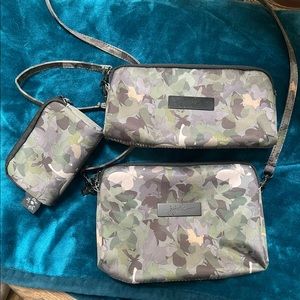 JuJuBe 3 piece purse set